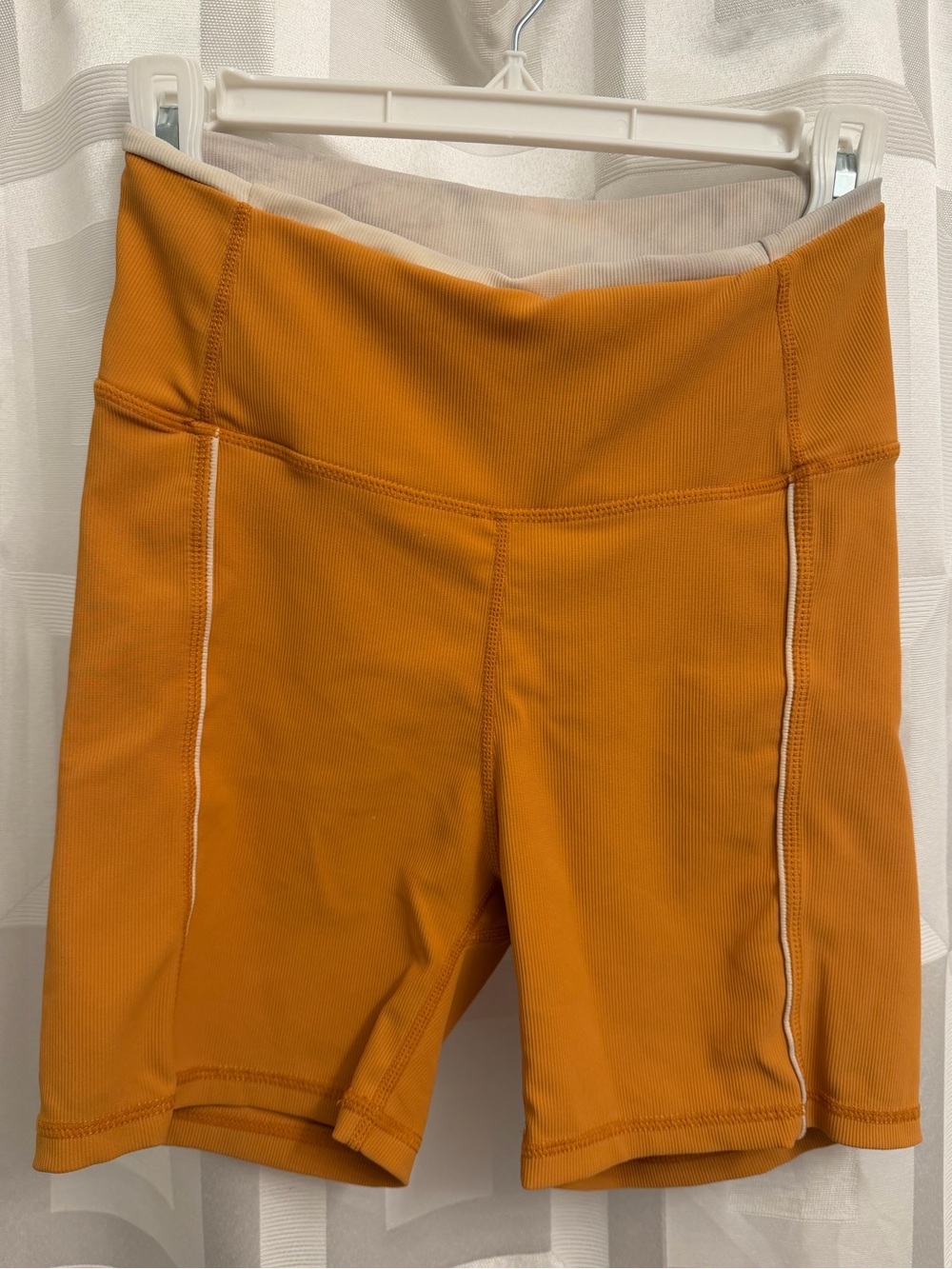 WILO the label marigold yellow ribbed athletic bike shorts size medium